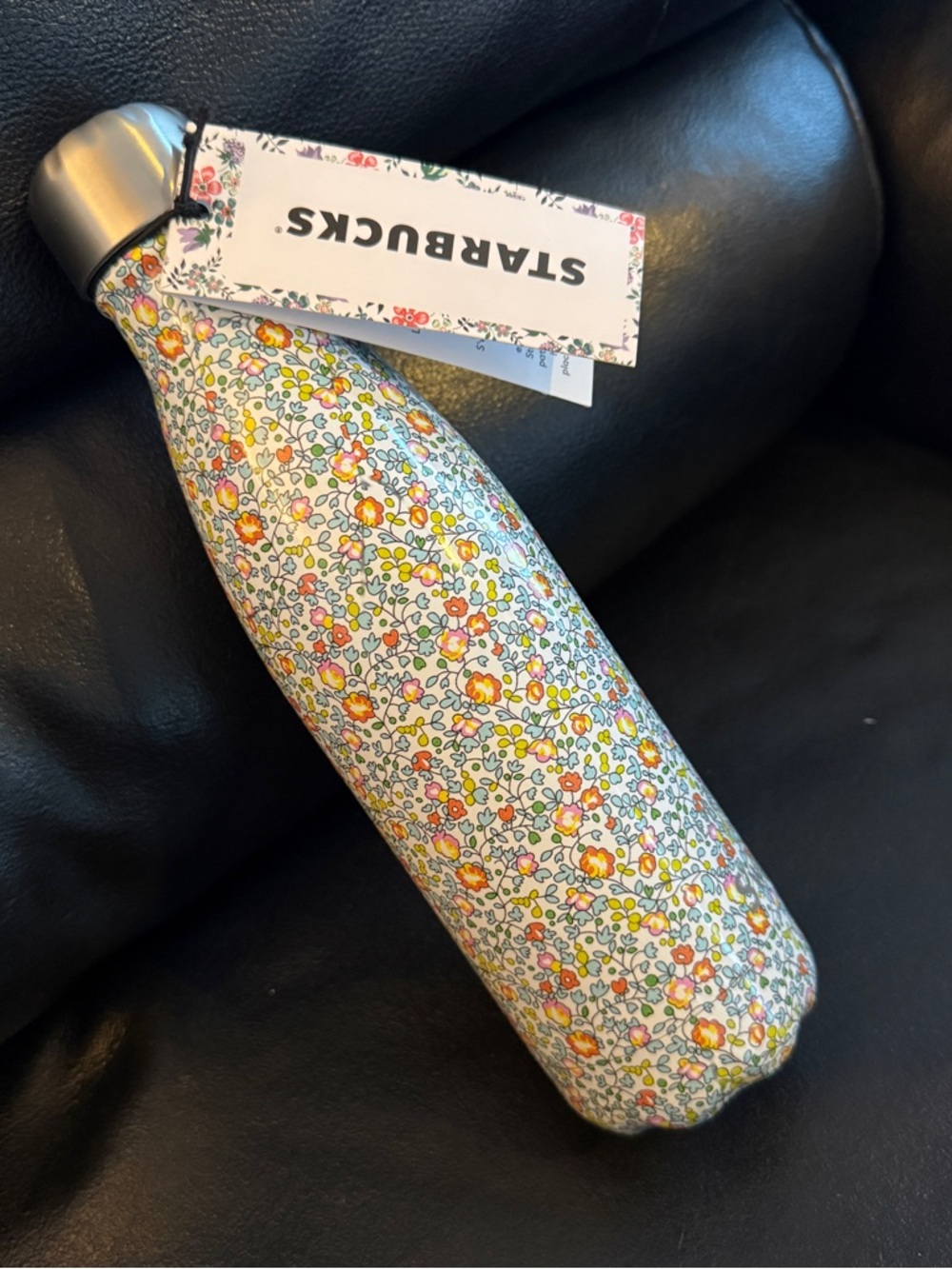 New Starbucks x Swell x Liberty Floral Insulated bottle 17oz colorful Blossom